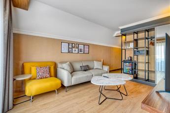 Numa Port Hotel