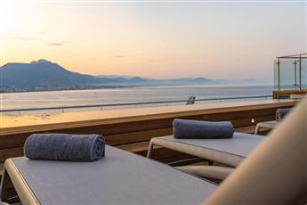 Numa Port Hotel
