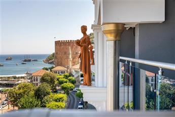 Numa Port Hotel