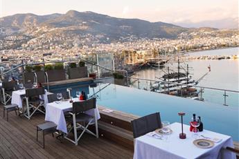 Numa Port Hotel