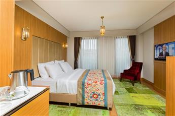 Obelisk Hotel & Suites 4*
