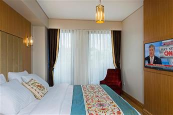 Obelisk Hotel & Suites 4*