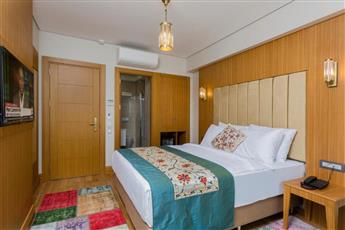 Obelisk Hotel & Suites 4*