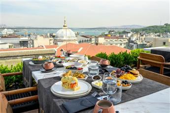 Orient Occident Hotel Istanbul, Autograph Collection 4*
