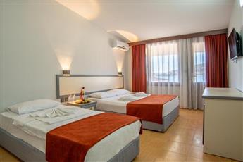 Oscar Seaside Hotel & SPA 4*