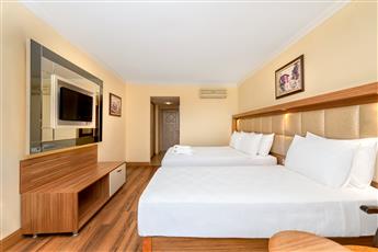 Oz Hotels Incekum Beach Resort 5*