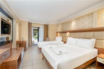 Oz Hotels Incekum Beach Resort 5*