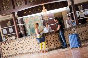 Oz Hotels Incekum Beach Resort 5*