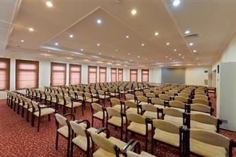 Oz Hotels Incekum Beach Resort 5*