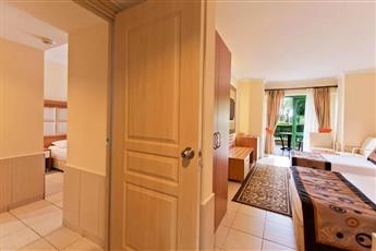 Oz Hotels Incekum Beach Resort 5*