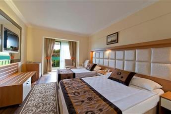 Oz Hotels Incekum Beach Resort 5*