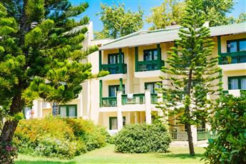 Oz Hotels Incekum Beach Resort