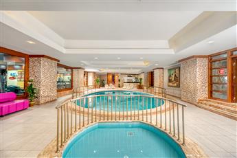 Oz Hotels Incekum Beach Resort