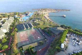 Oz Hotels Incekum Beach Resort