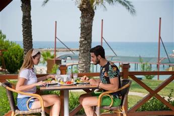 Oz Hotels Incekum Beach Resort