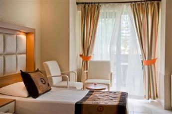 Oz Hotels Incekum Beach Resort
