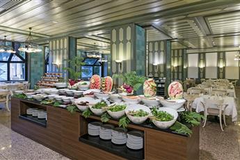 Ozkaymak Falez Hotel