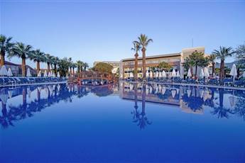 Palm Wings Kusadasi Beach Resort & Spa 5*