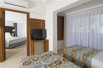 Palm Wings Kusadasi Beach Resort & Spa 5*