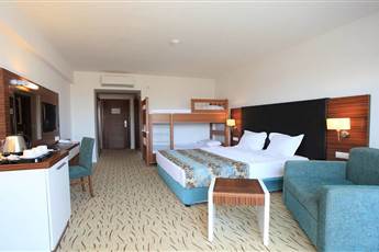 Palm Wings Kusadasi Beach Resort & Spa 5*