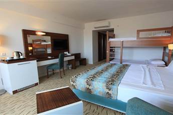 Palm Wings Kusadasi Beach Resort & Spa 5*