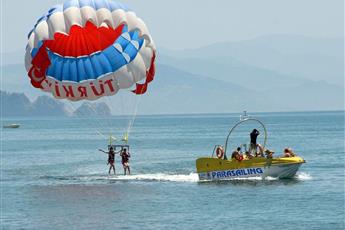 Palmeras Beach Hotel