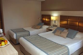 Palmeras Beach Hotel