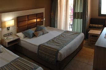 Palmeras Beach Hotel