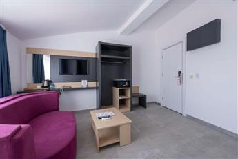 Palmora Lara Hotel