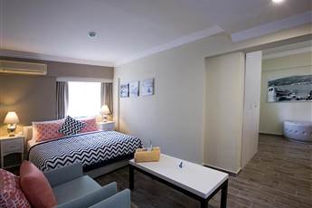 Paloma Marina Suites - Adult Only