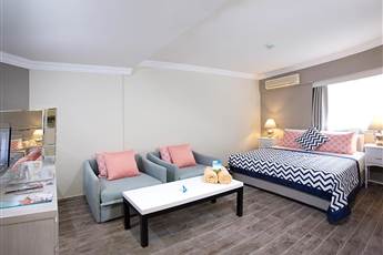 Paloma Marina Suites - Adult Only