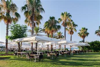 Papillon Belvil Holiday Village