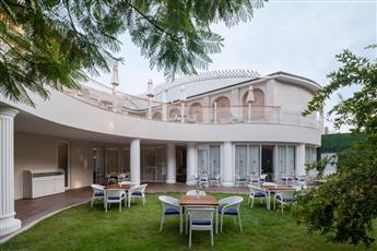 Papillon Belvil Holiday Village