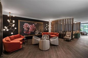 Papillon Belvil Holiday Village