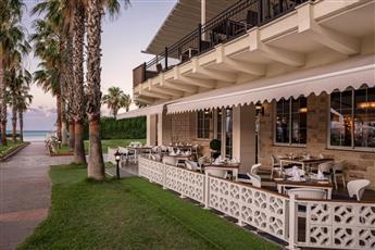 Papillon Belvil Holiday Village