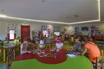 Papillon Belvil Holiday Village