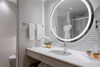 Papillon Belvil Holiday Village