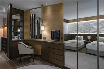 Papillon Belvil Holiday Village