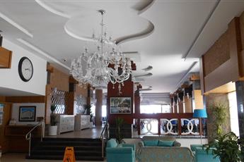 Parador Beach Hotel 3*