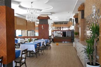 Parador Beach Hotel 3*