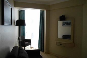 Parador Beach Hotel 3*