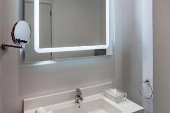 Park Inn by Radisson Istanbul Airport Odayeri 4*