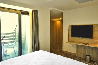 Park Inn by Radisson Istanbul Airport Odayeri 4*