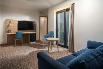 Park Inn by Radisson Istanbul Airport Odayeri 4*