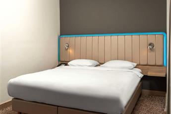 Park Inn by Radisson Istanbul Airport Odayeri 4*