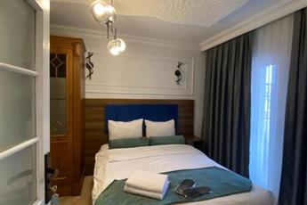 Pembe Kosk Old City Center 3*