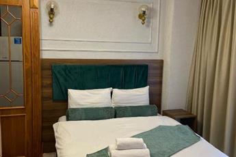 Pembe Kosk Old City Center 3*