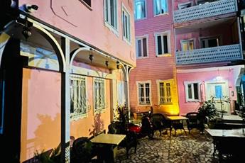 Pembe Kosk Old City Center 3*