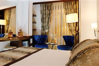 Pera Center Hotel 4*