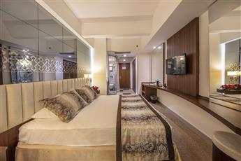 Pera Center Hotel 4*